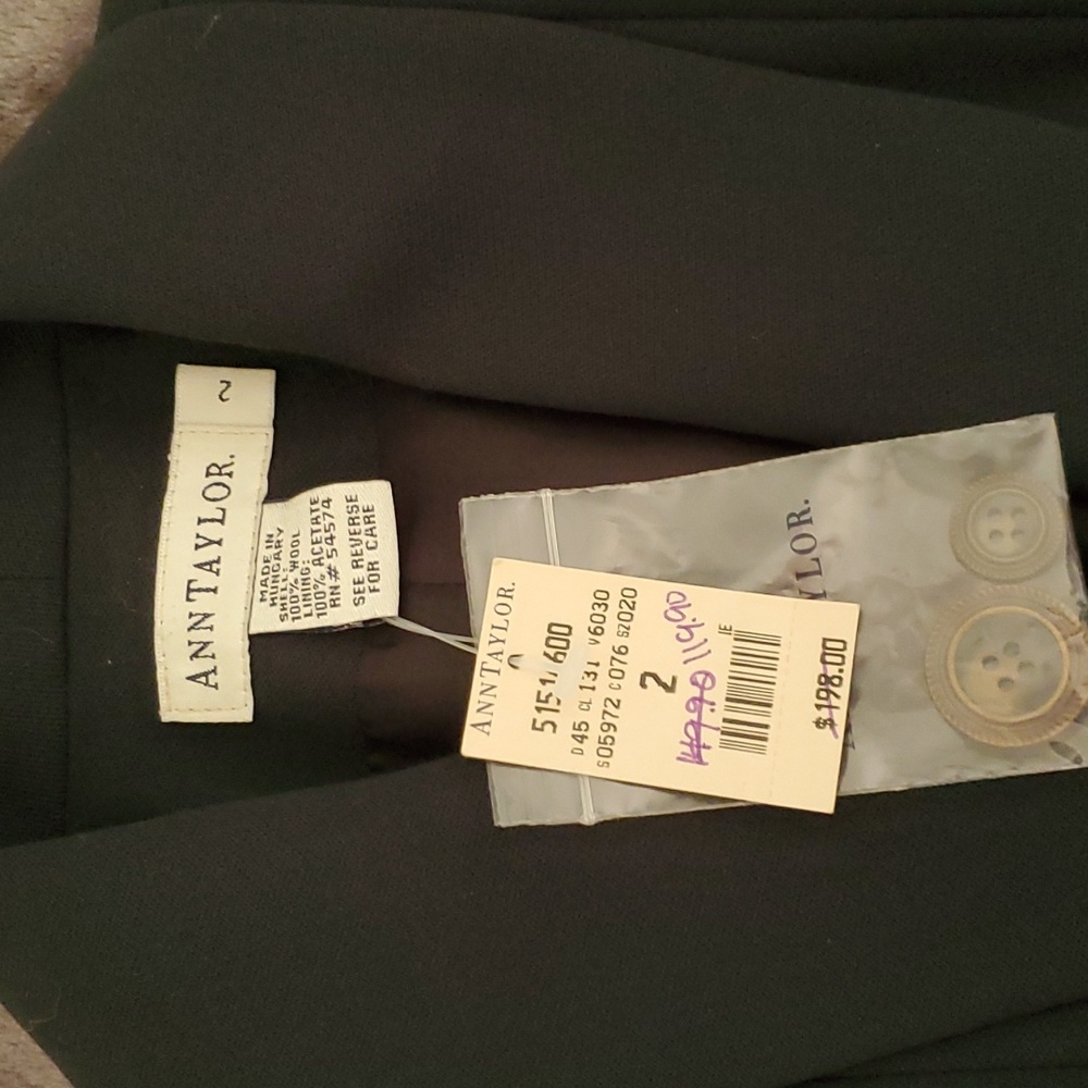 NWT Ann Taylor Black wool blazer Size 2, Three button front